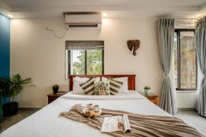 Go Offline Homes - Designer 2BHK with Pool Near Candolim