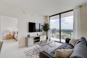 805MM DOWNTOWN DORAL CONDO 2 BEDROOMS & 2 BATHROOMS