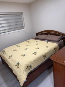 Only 99 per night - Near Airport and Downtown - Close to Dinning & Shopping & Transportation - Friendly and Secure Location - Book ASAP
