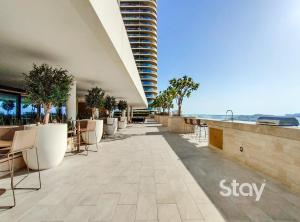 Palm View 1BR with Private Beach Emaar Beachfront