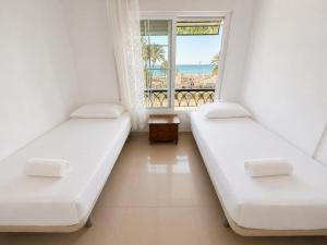 Terraza de Ensueño frente a la Playa del Postiguet by Turihome