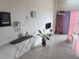 Bright Apartment in Klebang