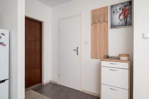 Metro Stokłosy Charming Apartment by BookingHost