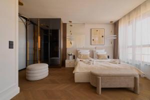 DOKI Living Suites - Foodhall & Parking by Downtown Apartments