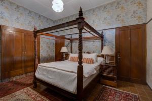 Sabinas Garden Villa I, 4BR, Fireplace, Puncak