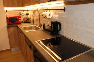 Brand New Apt- Panormou Metro 3-Direct Airport & Pireaus