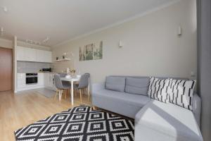 Unique Apartment in Warsaw for 4 People by Noclegi Renters