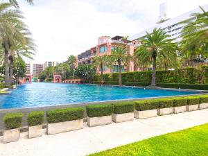 Hua Hin Beachfront Neo Moroccan Condo 1BR1BA