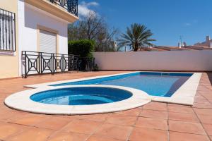 #318 Spacious 2BR Apartment Bright Interiors