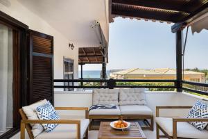 Aegean Blue Retreat - Exclusive Beach Access