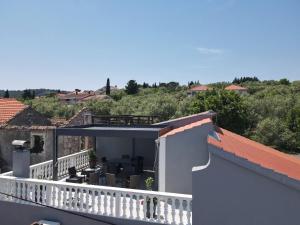 Sea view apartment Landula