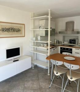 Centrally located two-room apartment in Castiglioncello