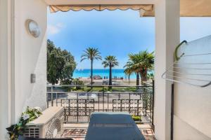 Charming studio with balcony & Sea view