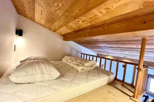 Charming studio with mountain view & balcony