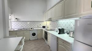 Rosa - Private Pool - 8 Pax - Albufeira