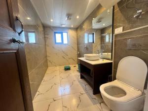 Hotel golden bees gym & spa