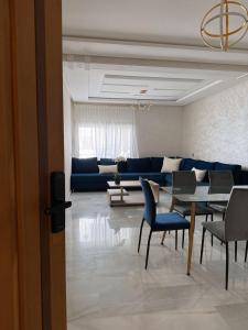 Luxury Apartment 5 min Beach, TGV ,City Mall