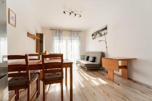 Przymorze Charming Apartment by BookingHost