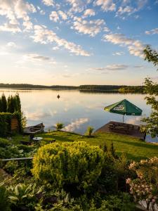Dom nad jeziorem Kownatki Mazury