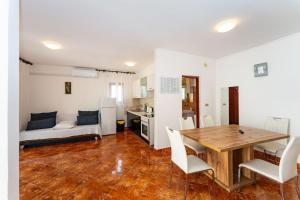 Drazen Charming First Floor Apartment
