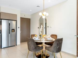 Kensington Perfect 2BR Act Two near Dubai Mall