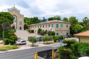 95a - Appartamento vicino al mare con posto auto e aria condizionata