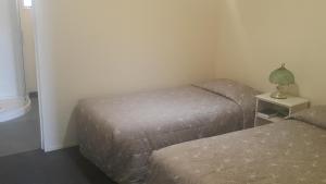 Camellia Court Family Motel