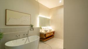 Brand New 3BR Private Villa Aleessa