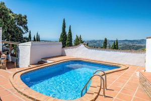 Villa Encinas by Villa Plus