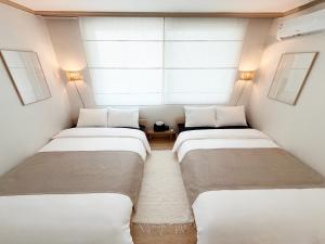 "Newly Opened" Sinnonhyeon Station 5minutes, Gangnam Plastic Surgery, Severance Hospital, COEX, airport bus 5minutes, Hongdae 30minutes, Itaewon 15minutes, 명동 30minutes