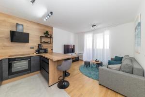 Bella Notte by Belmont Realty