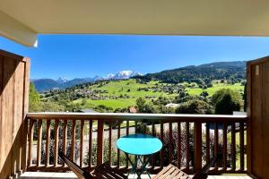 Bright apartment with Mont Blanc view