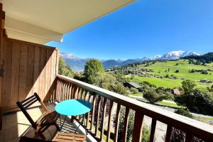 Bright apartment with Mont Blanc view