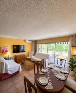 Apartamento con piscina en Salou centro