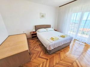 Apartment Wohnung in Selce für 6 Personen mit Meerblick by Interhome