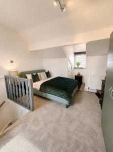 3 Bedroom Stunning Home - Peaceful Area