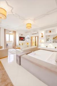 Elegant villa with private pool in Targa