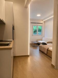 Patrwn 28 Studio 1 by Sotega Lux
