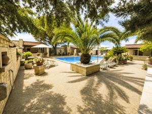 Apartment Wohnung mit Schwimmbad by Interhome