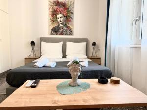 Artzy petit apartment close to the center
