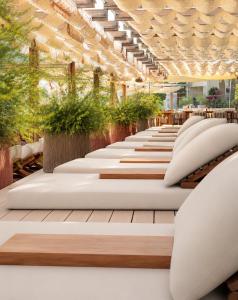 Mare Deluxe Residences & Villas