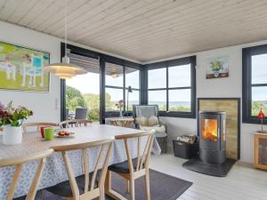 Holiday Home Stjerne - 300m from the sea by Interhome