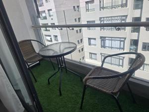 Elegant classy apartment with swimming pool ,fully equipped gym ,child play area and close proximity to shopping malls and great breathtaking views