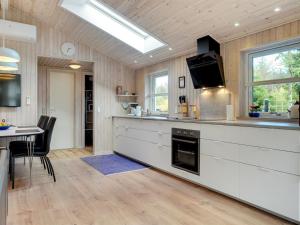 Holiday Home Delco - 200m from the sea by Interhome
