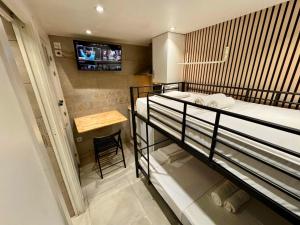 Nuevo Estudio con baño privado frente al metro BCN
