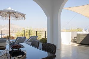 Villa Solasta #1 with jacuzzi in Santorini