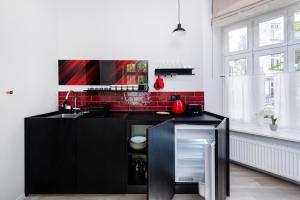 Narutowicza Downtown Apartment by BookingHost