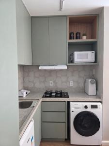 Estúdio Moderno no Sudoeste Com Garagem