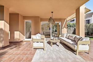 Residencial Playa Alicate