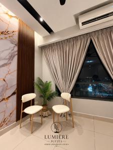 Apartment in Seri Kembangan - Near MRT, Pool & Free Parking